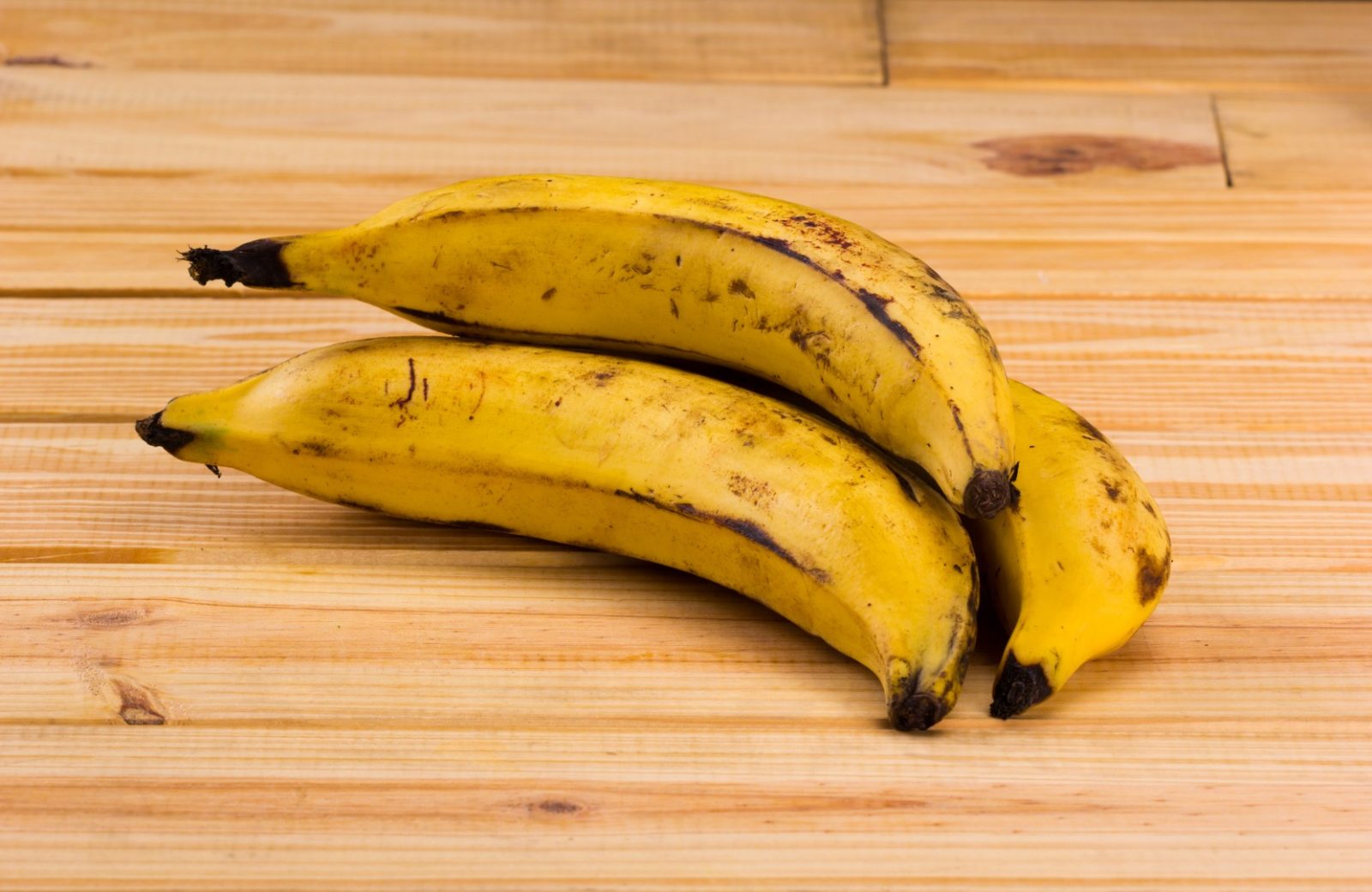 ТОП-5 способов, как дольше сохранить бананы свежими