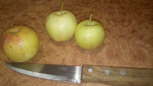 Яблока и острый нож