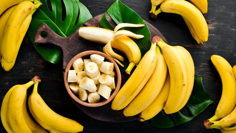 Сколько сахара содержится в банане? В 1 штуке или 100 граммах